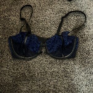 Victoria’s Secret “very sexy balconet” 34D